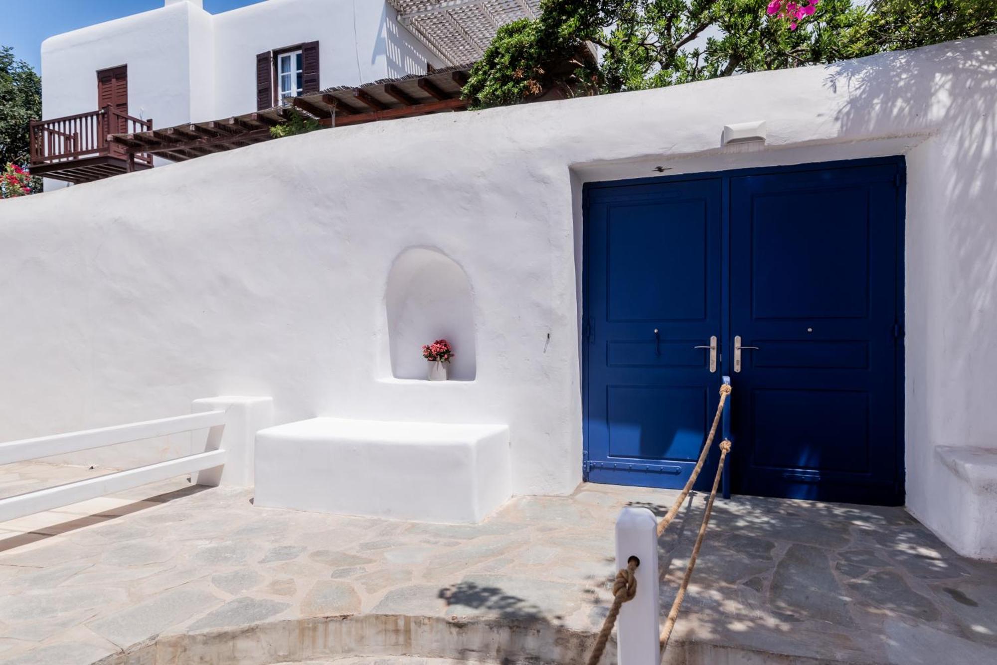 Olive Tree & Capari Mykonos Town Homes & Apartments With Pool! Екстер'єр фото